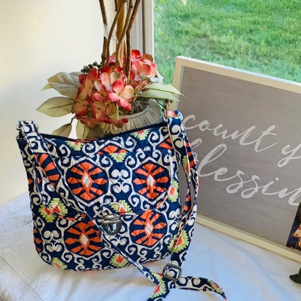 ⚠️ Faint Stains Wear Fray Vera Bradley Cro…